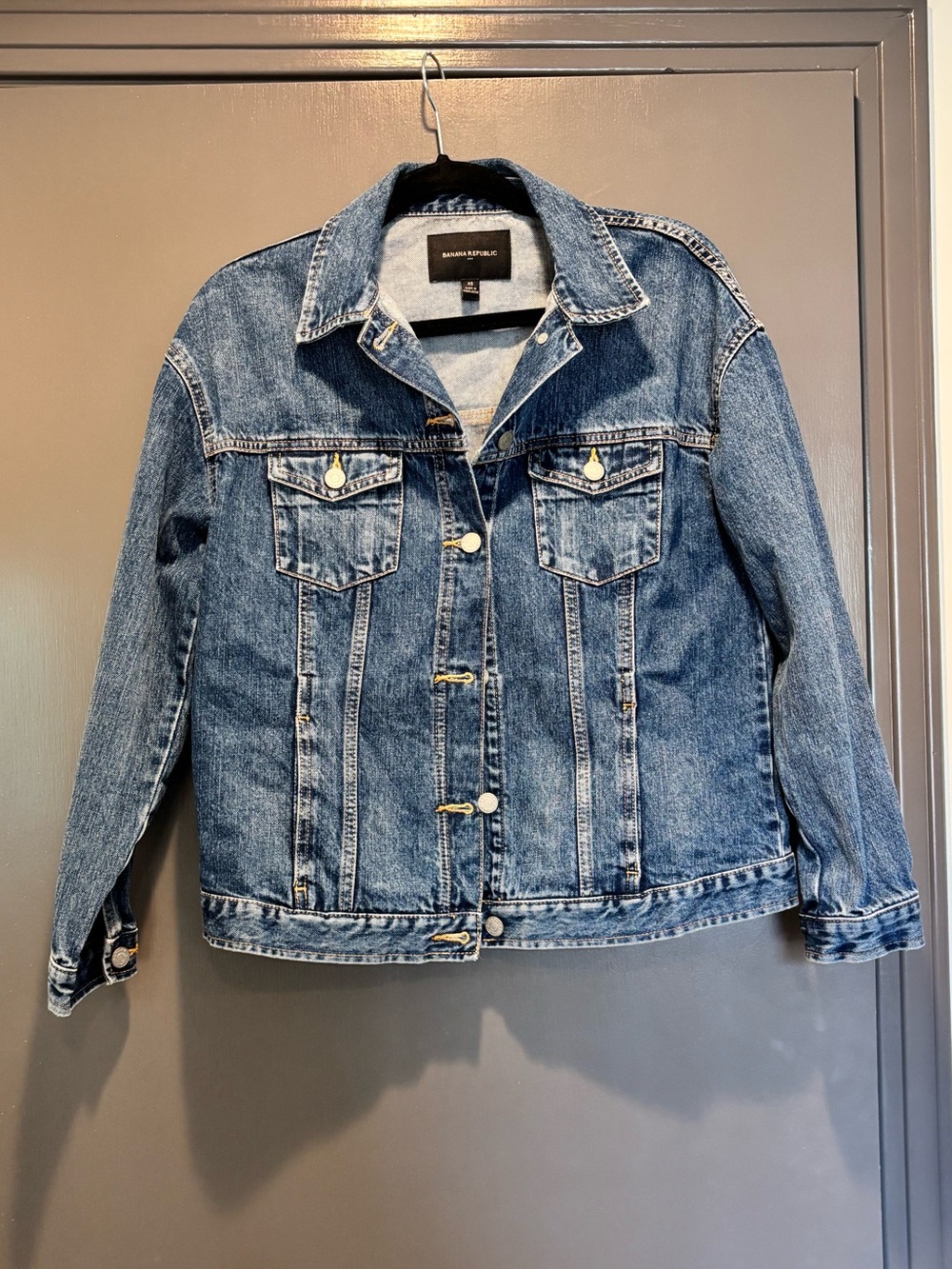 Banana Republic Medium Blue Denim Trucker Jacket
